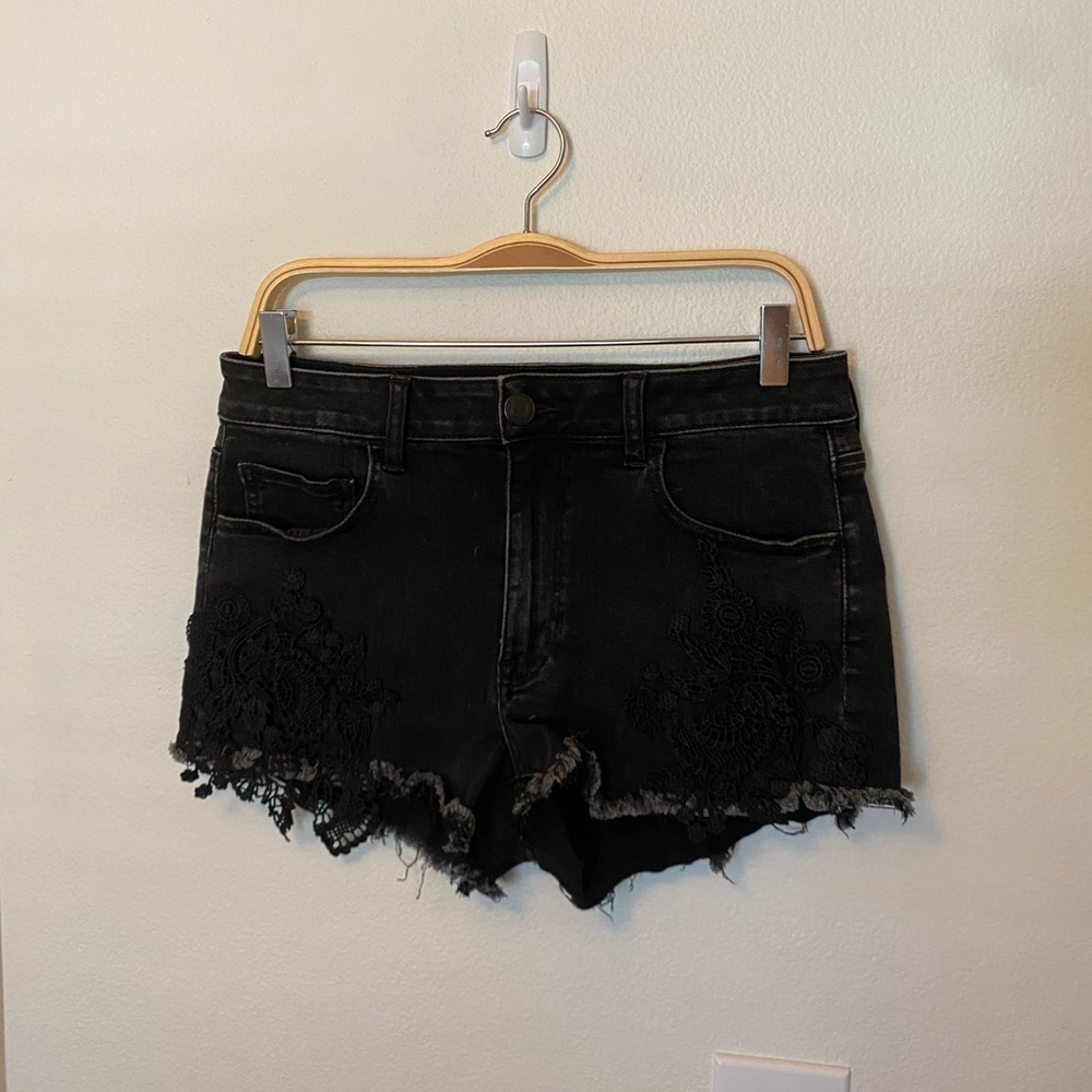 American Eagle Hi-rise shortie sz 12 black crochet